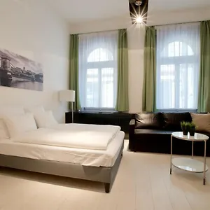 St. King 1 By Hi5 Apartament Budapeszt